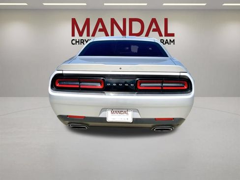 Used 2022 Dodge Challenger R/T RWD image 7