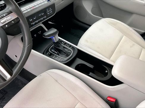 Certified 2024 Hyundai Kona SEL FWD image 17