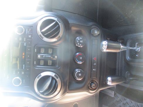 Used 2012 Jeep Wrangler Unlimited Sport image 11