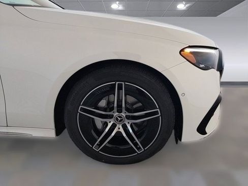 Used 2025 Mercedes-Benz E 350 Sedan image 6