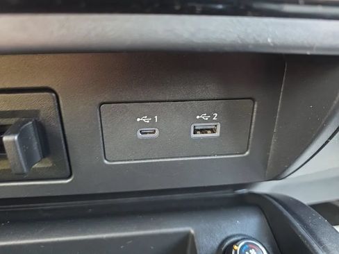 Used 2021 Nissan Titan PRO-4X w/ Pro-4x Convenience Package AWD/4WD image 36