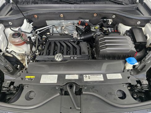 Used 2020 Volkswagen Atlas Cross Sport SEL image 10