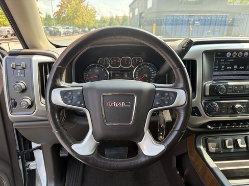 Used 2018 GMC Sierra 1500 SLT w/ SLT Premium Package AWD/4WD image 10