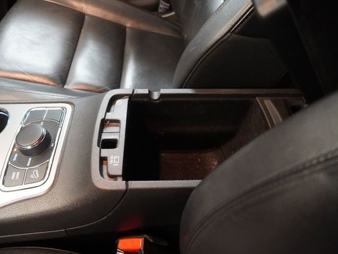 Used 2018 Jeep Grand Cherokee Limited image 23