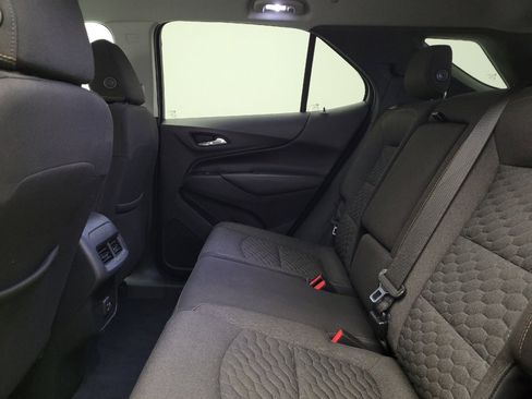 Used 2020 Chevrolet Equinox LT image 18