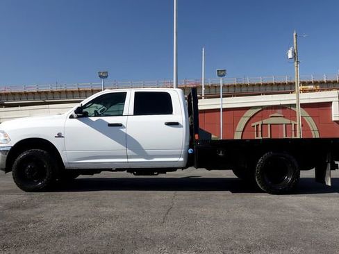 Used 2018 RAM 3500 Tradesman w/ Chrome Appearance Group image 10