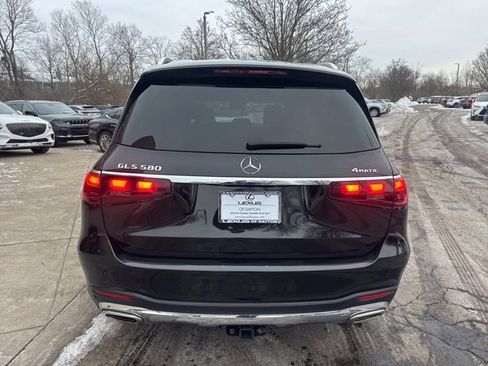 Used 2024 Mercedes-Benz GLS 580 4MATIC image 4