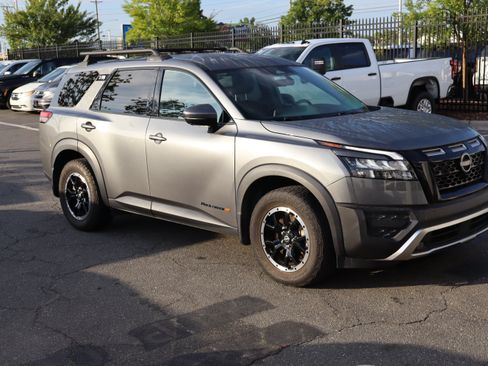 Used 2023 Nissan Pathfinder Rock Creek AWD/4WD image 13