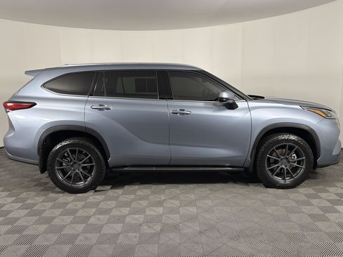 Used 2022 Toyota Highlander Platinum AWD/4WD image 33