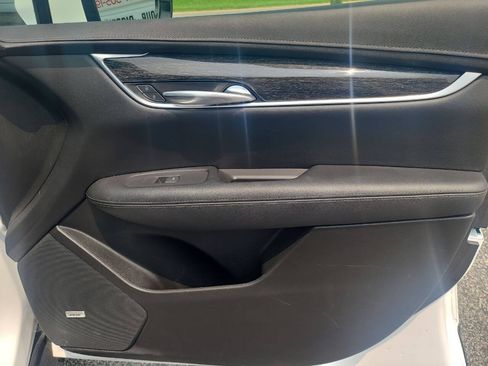 Used 2021 Cadillac XT5 Premium Luxury FWD image 37