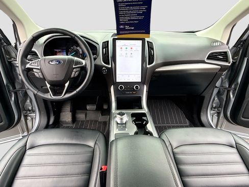 Used 2022 Ford Edge SEL w/ Convenience Package image 3