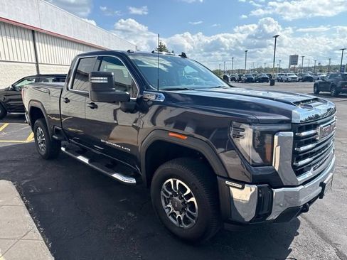 Used 2025 GMC Sierra 2500 SLE AWD/4WD image 1