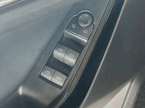 Used 2025 Chevrolet Equinox LT AWD/4WD image 17