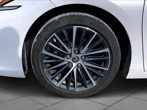 Used 2022 Lexus ES 350 w/ Premium Package image 11