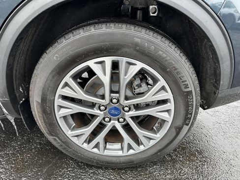 Used 2022 Ford Escape SEL w/ Technology Package image 11