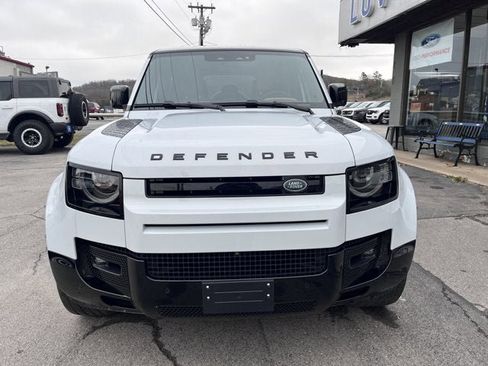 Used 2023 Land Rover Defender 110 V8 image 3