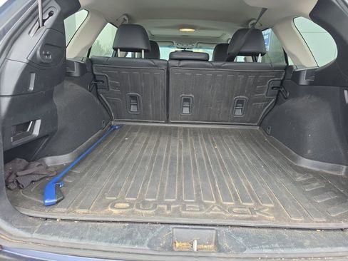 Used 2015 Subaru Outback 3.6R Limited image 8