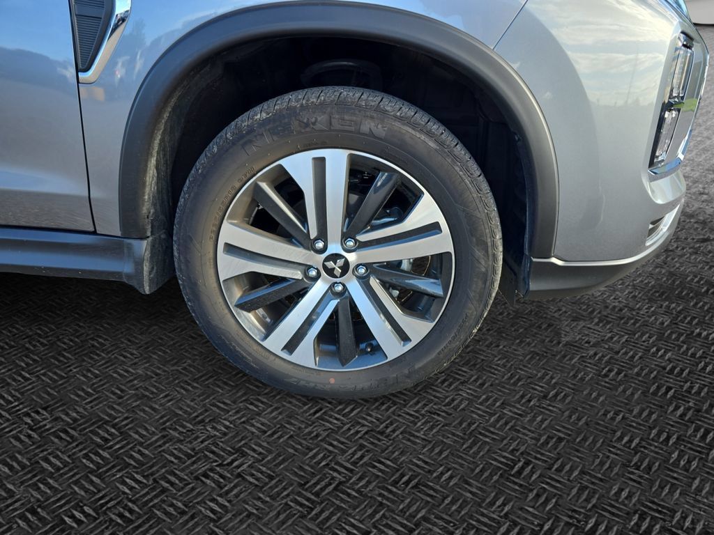 Used 2026 Mitsubishi Outlander Sport SE AWD/4WD image 11