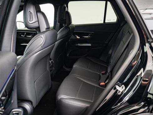 Certified 2025 Mercedes-Benz GLC 300 4MATIC image 36