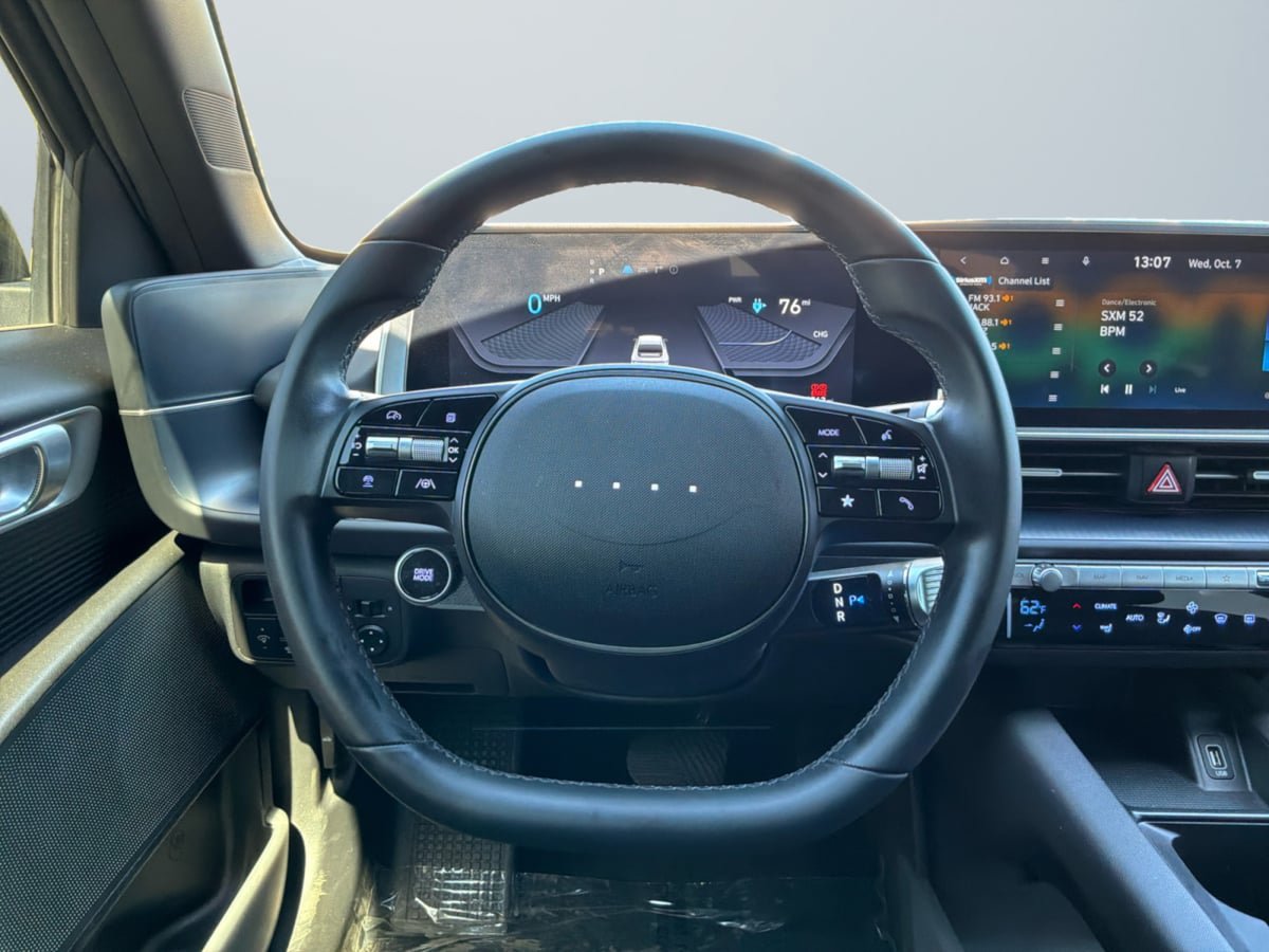 Used 2024 Hyundai Ioniq 6 SE RWD image 11