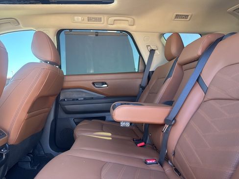 Certified 2024 Nissan Pathfinder Platinum w/ Cargo Package image 38