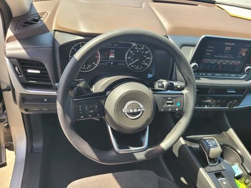 Certified 2023 Nissan Rogue SV FWD image 30