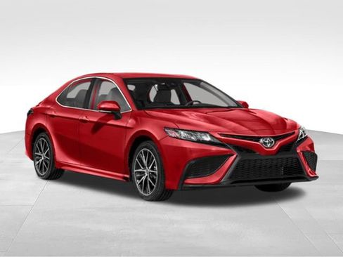 Used 2023 Toyota Camry SE FWD image 6