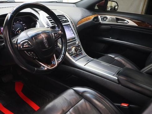 Used 2019 Lincoln MKZ Reserve FWD image 17