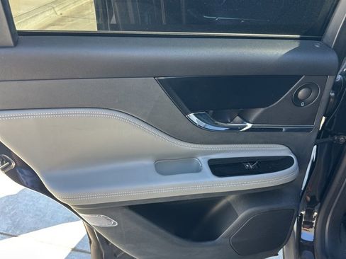 Used 2020 Lincoln Corsair Reserve w/ Equipment Group 201A image 11