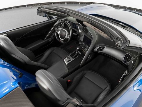 Used 2015 Chevrolet Corvette Z06 w/ 3LZ Preferred Equipment Group image 25