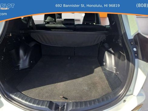Used 2016 Toyota RAV4 SE FWD image 11