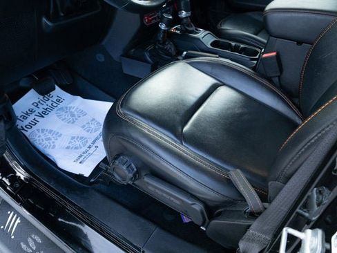 Used 2023 Jeep Gladiator Mojave w/ Cold Weather Group image 27