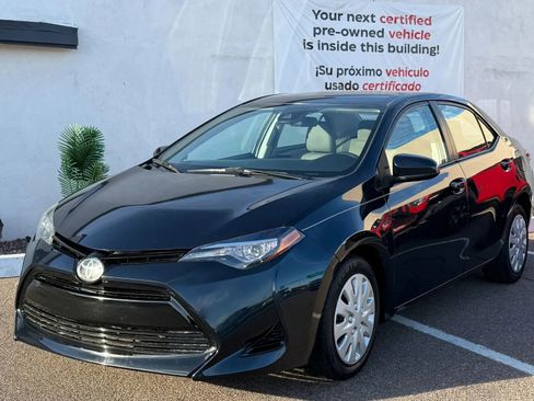Used 2018 Toyota Corolla LE FWD image 1