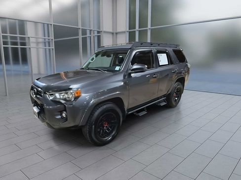 Used 2022 Toyota 4Runner SR5 w/ TRD Black Wheel Package (TMS) AWD/4WD image 4