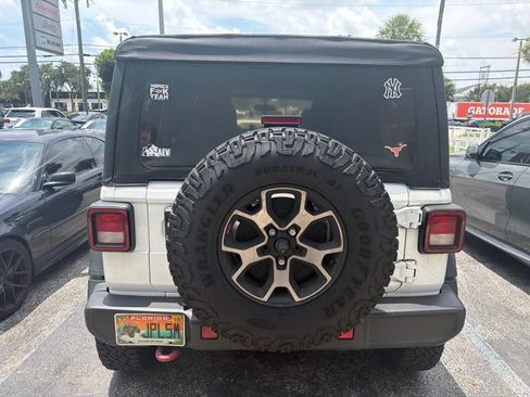 Used 2019 Jeep Wrangler Unlimited Rubicon AWD/4WD image 6