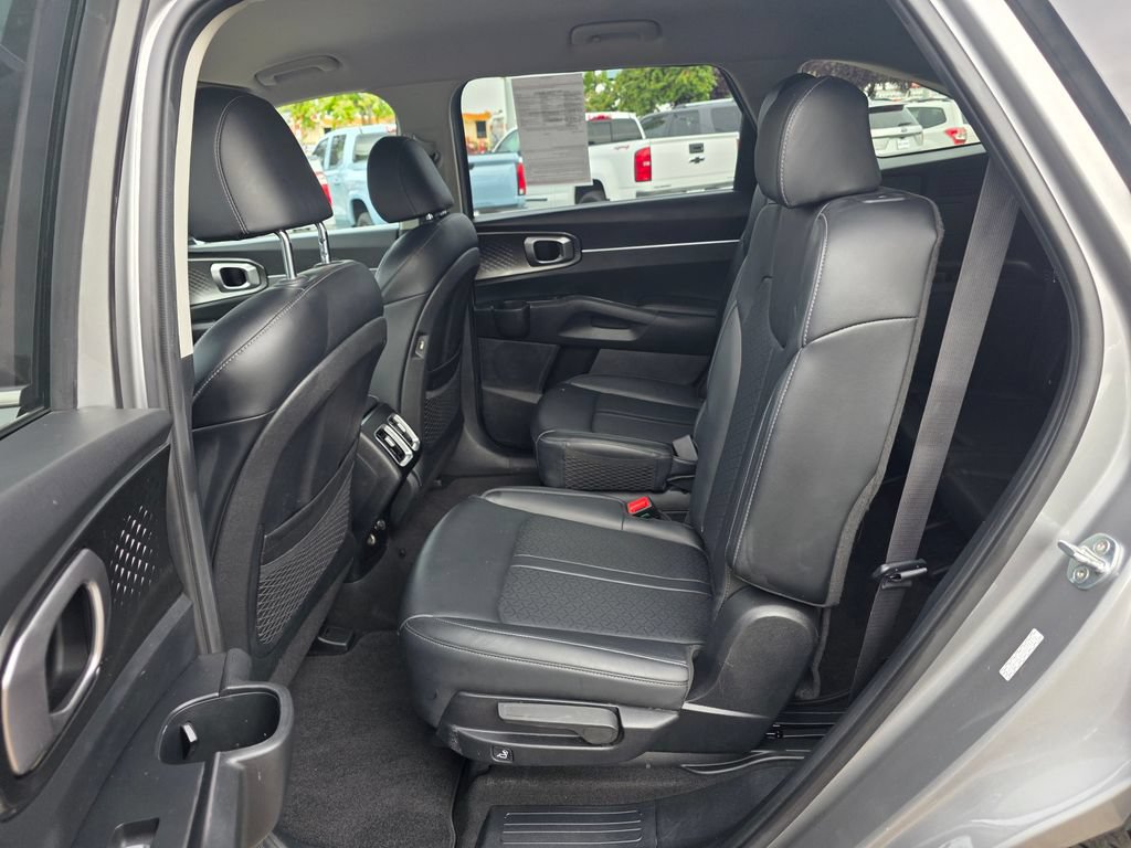 Used 2022 Kia Sorento EX FWD image 6