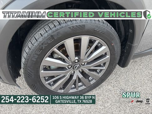 Used 2024 Nissan Pathfinder SL w/ SL Premium Package image 23