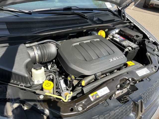 Used 2018 Dodge Grand Caravan SE FWD image 18