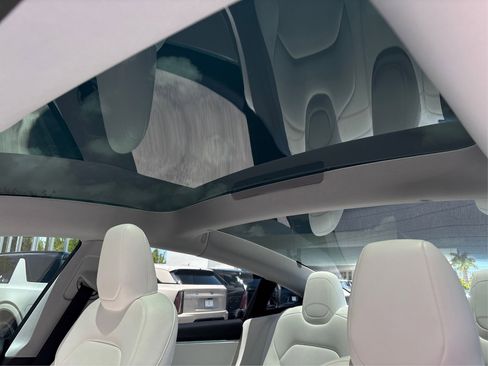 Used 2024 Tesla Model 3 Standard Range RWD image 32