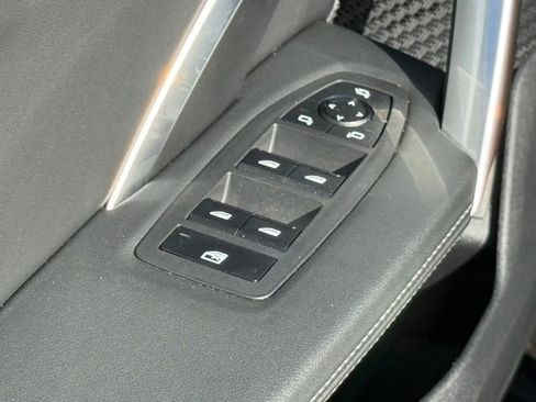 Used 2025 BMW X1 xDrive28i w/ Technology Package image 18