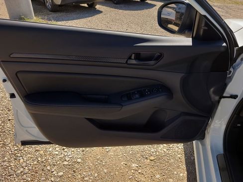 New 2026 Nissan Altima 2.5 SV image 12