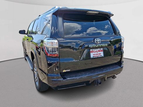 Used 2022 Toyota 4Runner TRD Sport AWD/4WD image 8