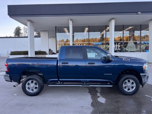 Used 2024 RAM 2500 Big Horn w/ Bed Utility Group image 6
