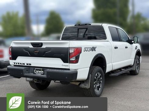 Used 2021 Nissan Titan PRO-4X w/ Pro-4x Convenience Package AWD/4WD image 15
