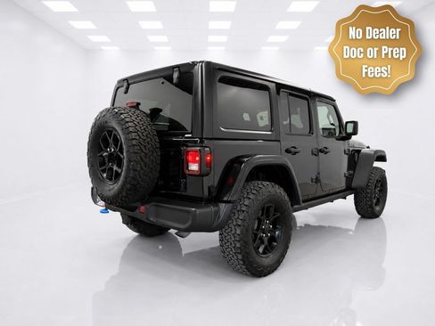 Used 2024 Jeep Wrangler Unlimited AWD/4WD image 3