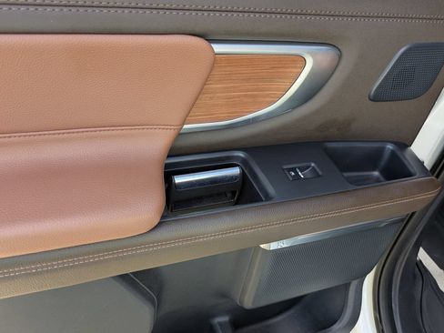 Used 2025 Ford Expedition King Ranch AWD/4WD image 9