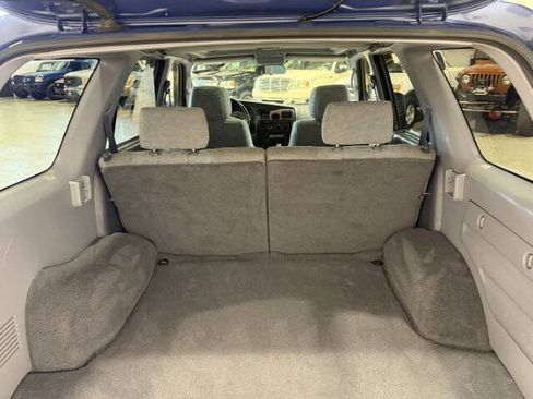 Used 2000 Toyota 4Runner SR5 AWD/4WD image 17