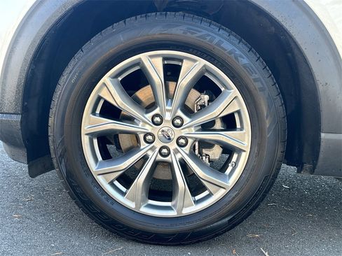 Used 2020 Ford Explorer XLT w/ Equipment Group 202A image 14