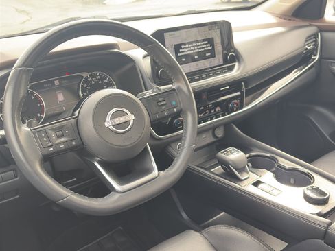 Used 2023 Nissan Rogue SL w/ SL Premium Package image 14