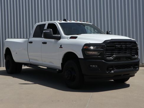 New 2026 RAM 3500 Tradesman AWD/4WD image 2